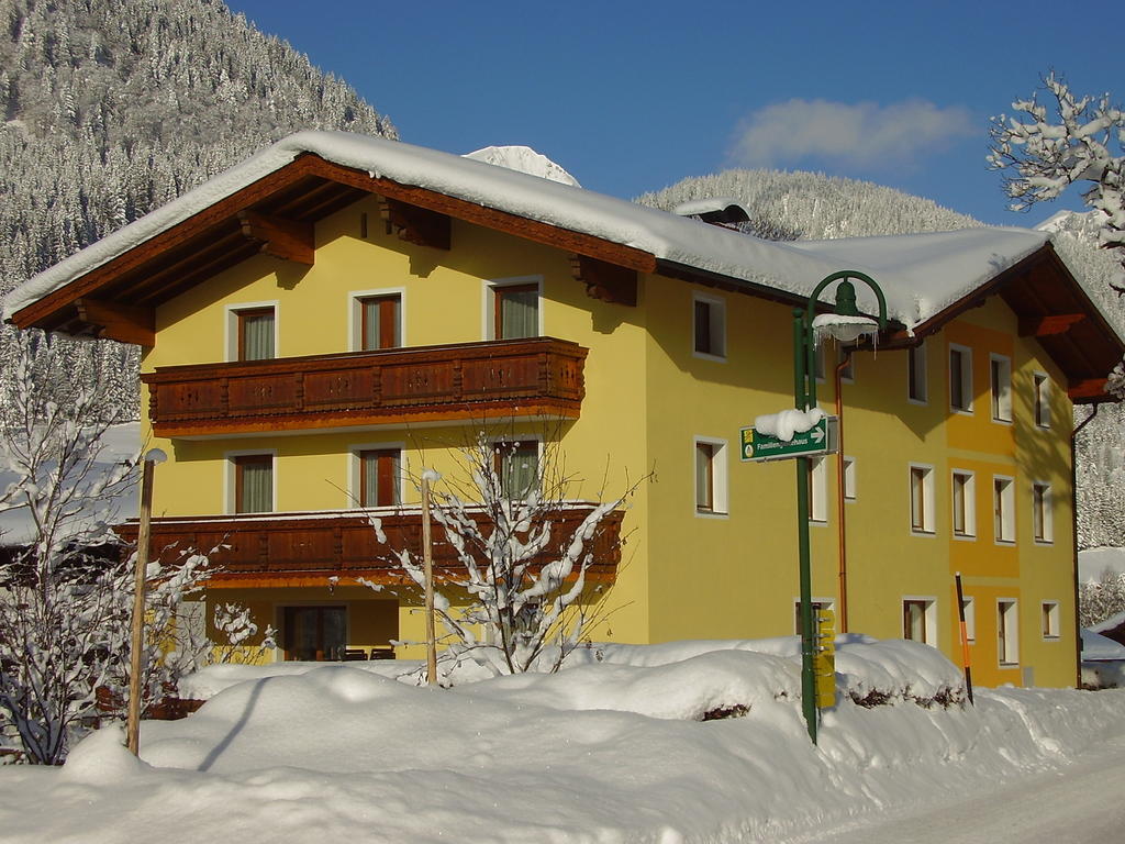 Hotel Pension Barbara Sankt Martin am Tennengebirge Exterior photo